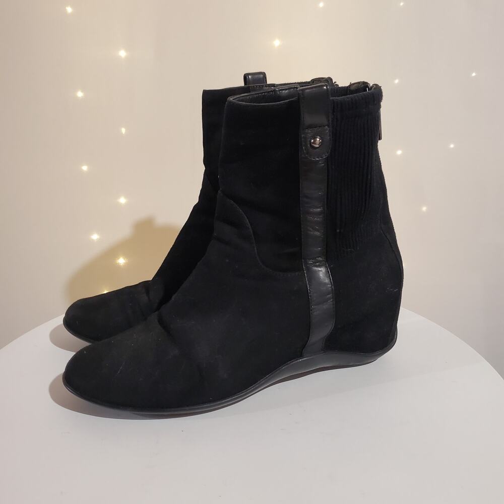 Aquatalia Black Suede Leather Wedge Zip Ankle Boots Womens Size 6 Ribbed Comfort